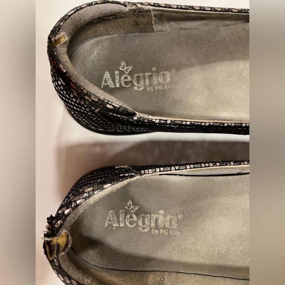 Alegria Women's Petal pewter dazzle flats size 10 - Picture 5 of 8